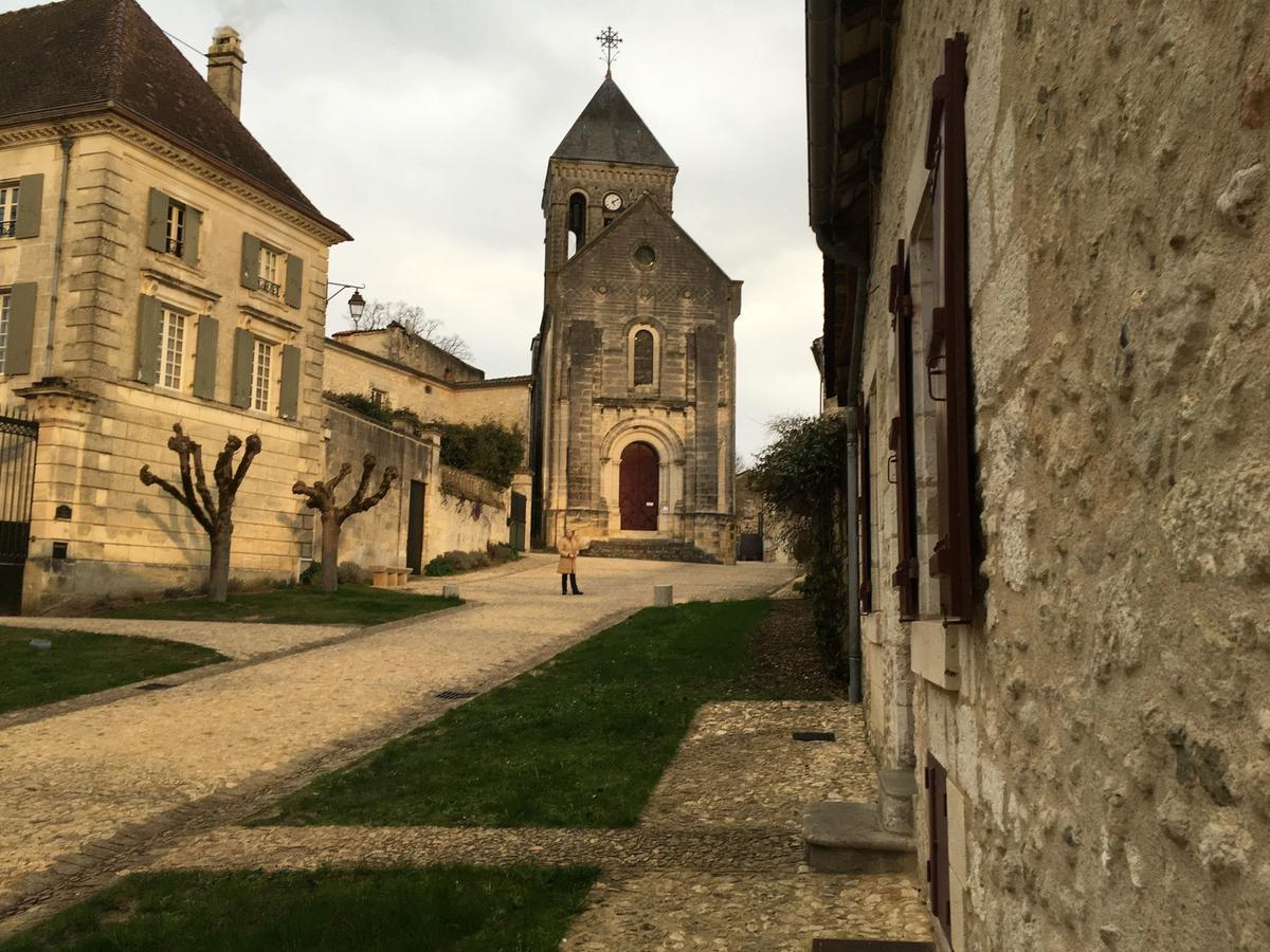 Au Pied Du Chateau Bourdeilles Экстерьер фото